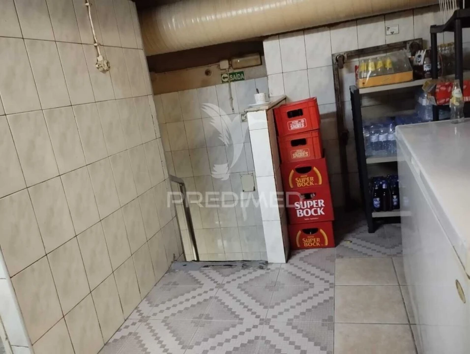 Loja para Trespasse em Lumiar Foto 16