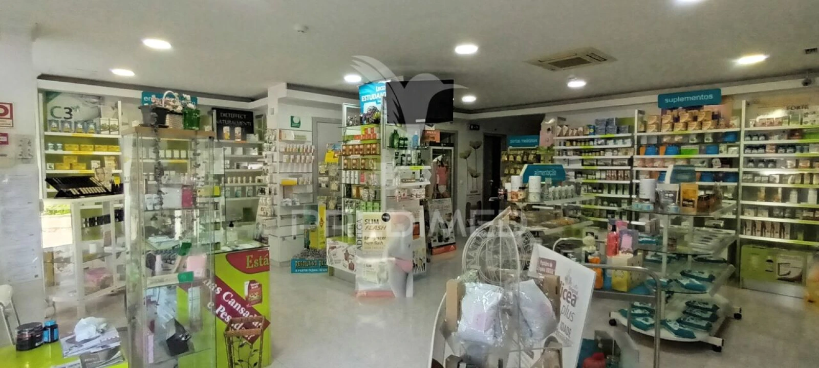 Loja para Trespasse em Santo António dos Cavaleiros e Frielas Foto 7