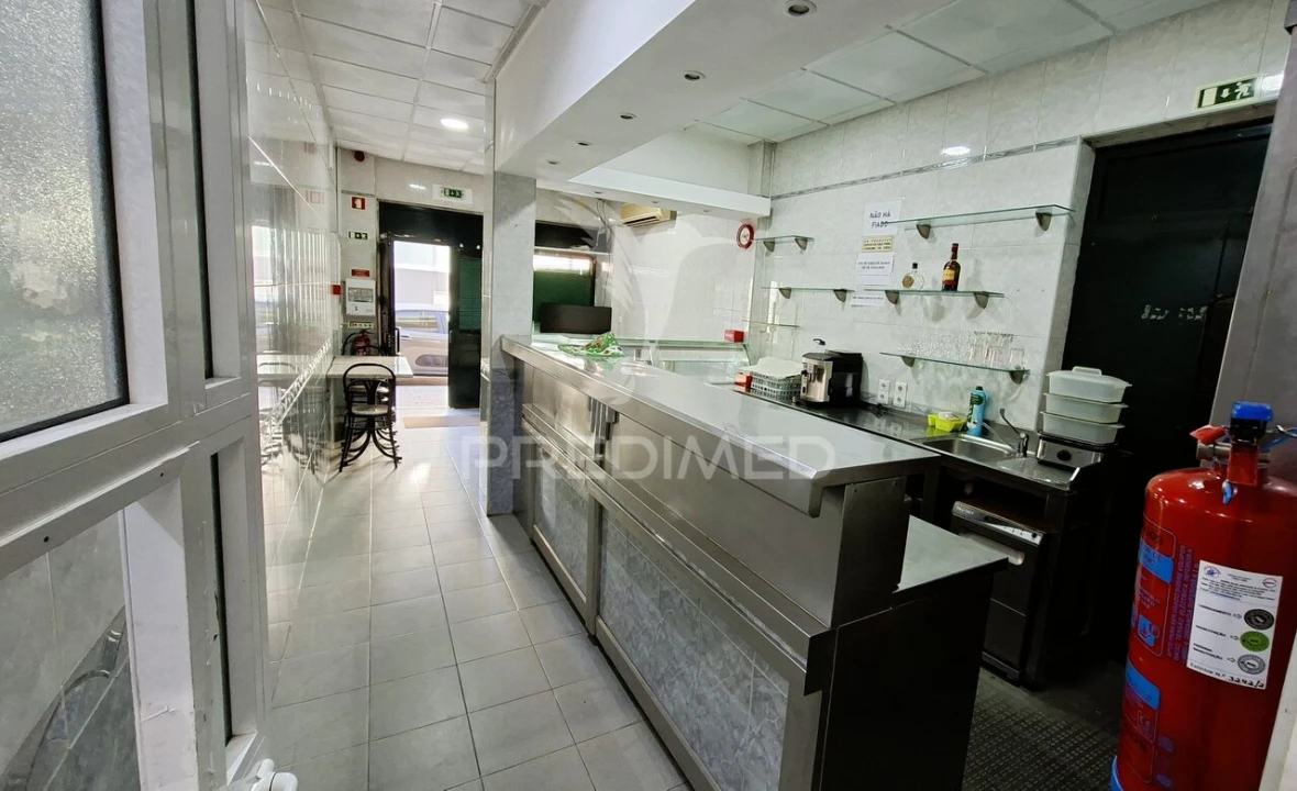 Loja para Trespasse em Odivelas Foto 16