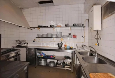 Loja para Trespasse em Pernes