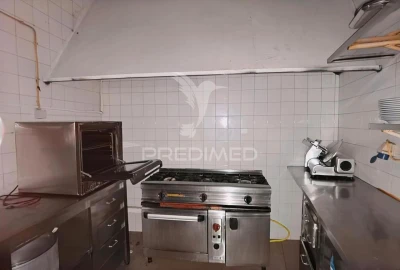 Loja para Trespasse em Pernes