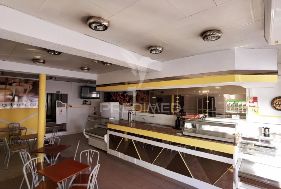 Loja para Trespasse em Pernes Foto 8