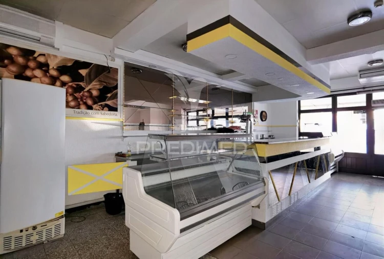 Loja para Trespasse em Pernes Foto 16