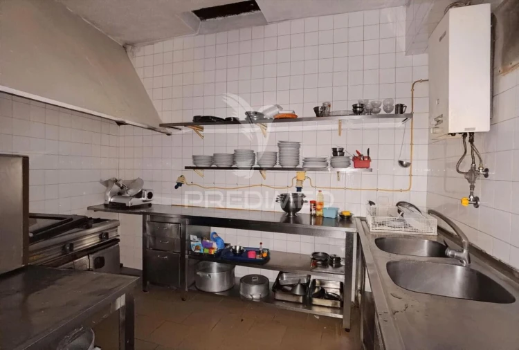 Loja para Trespasse em Pernes Foto 25