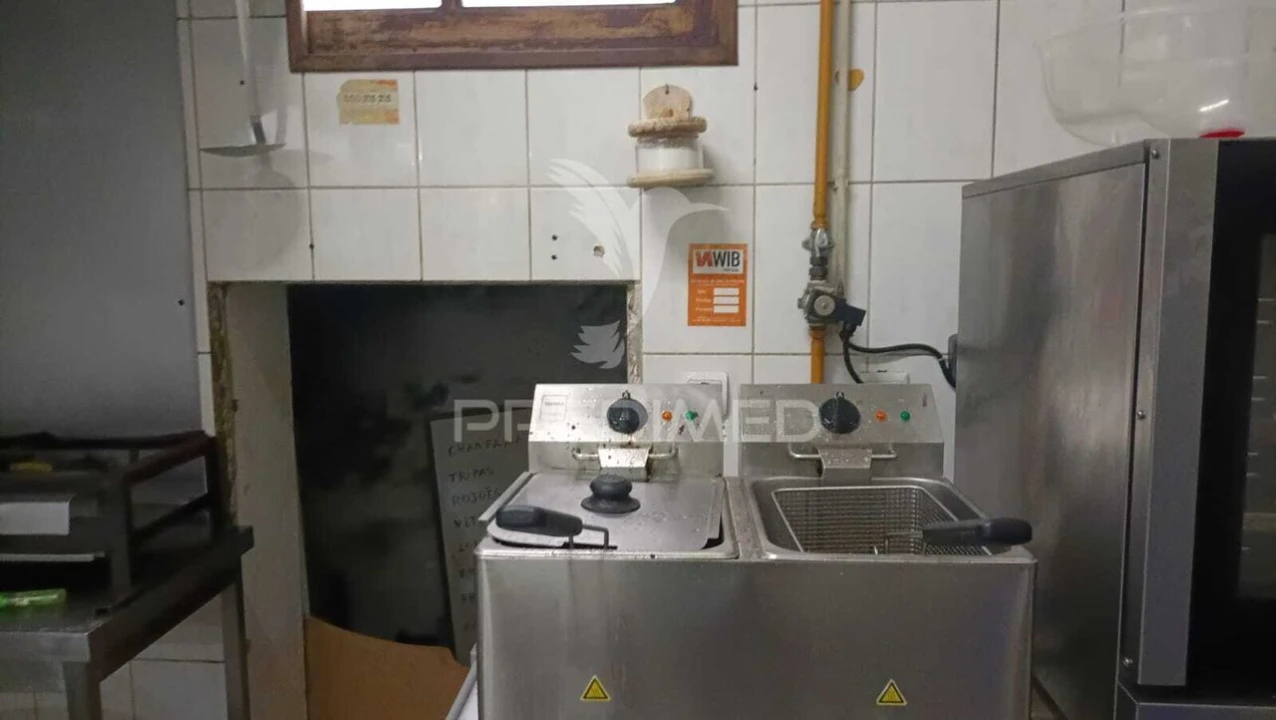 Loja para Trespasse em Coronado (São Romão e São Mamede) Foto 16