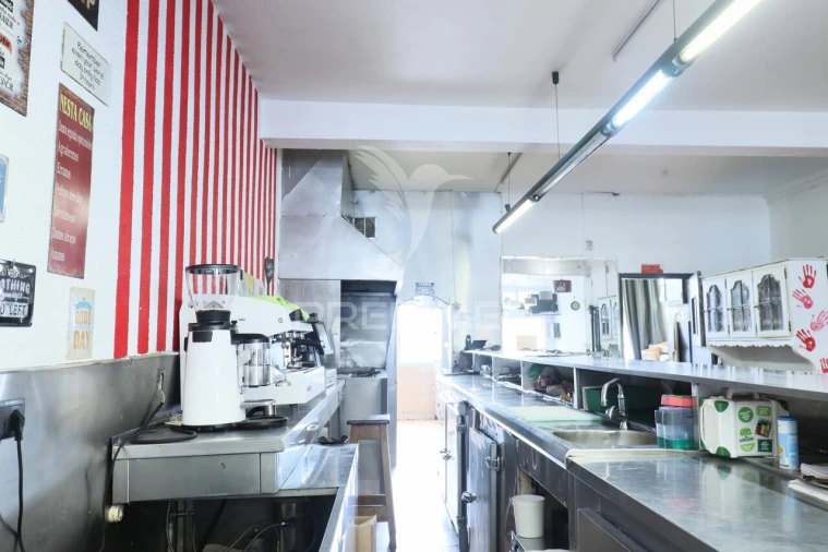 Loja para Trespasse em Gulpilhares e Valadares Foto 2