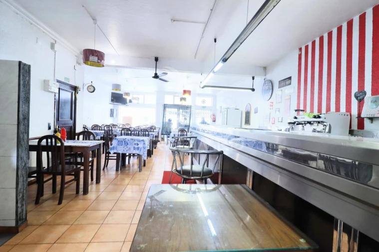 Loja para Trespasse em Gulpilhares e Valadares Foto 1