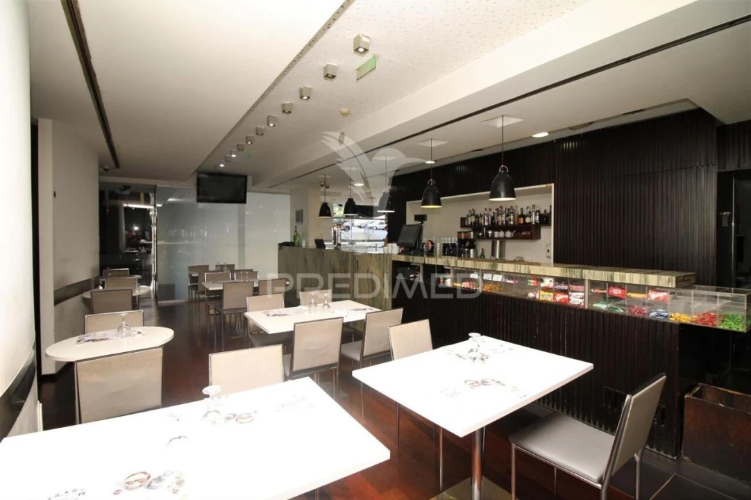 Loja para Trespasse em Braga (Maximinos, Sé e Cividade) Foto 5