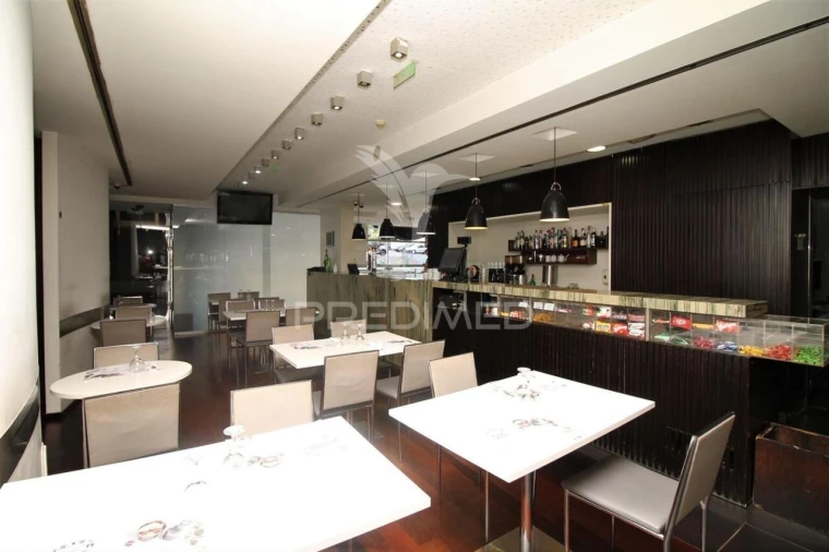 Loja para Trespasse em Braga (Maximinos, Sé e Cividade) Foto 5