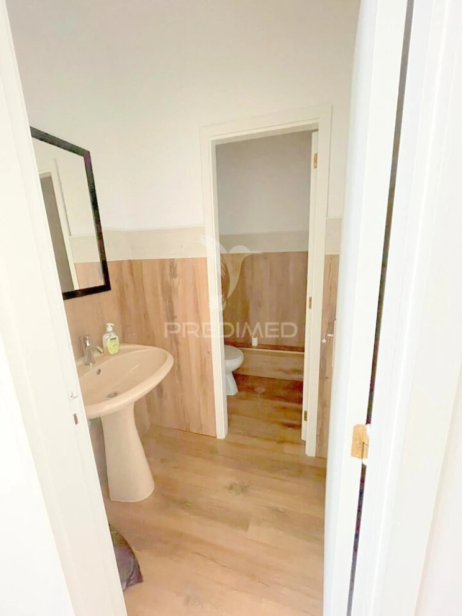 Loja para Arrendamento em Matosinhos e Leça da Palmeira Foto 12