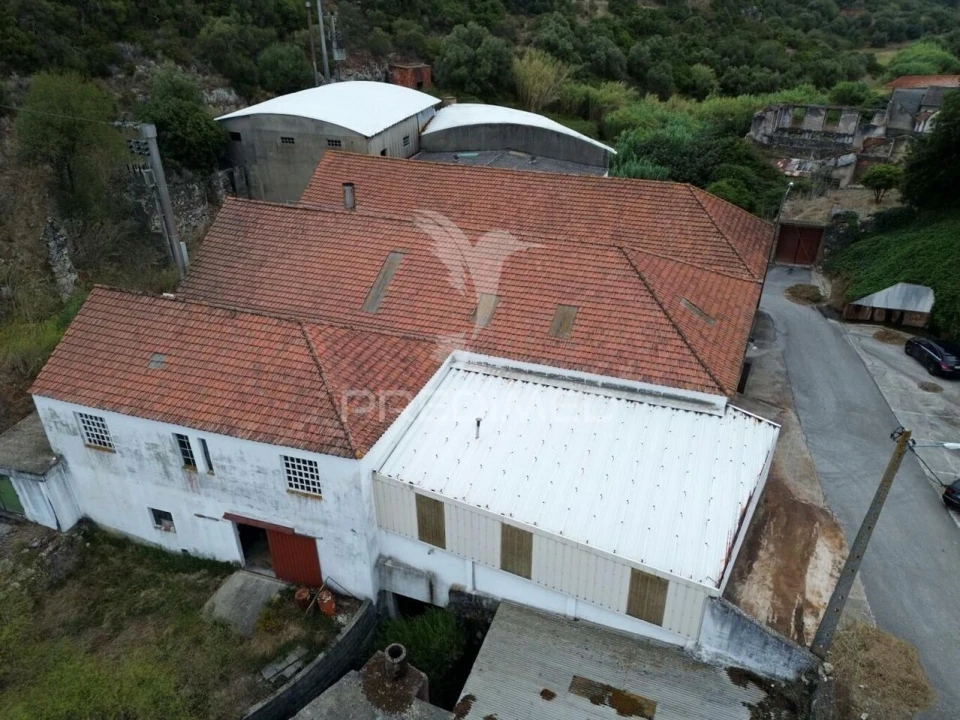 Armazém para Venda em Alcanena e Vila Moreira Foto 4