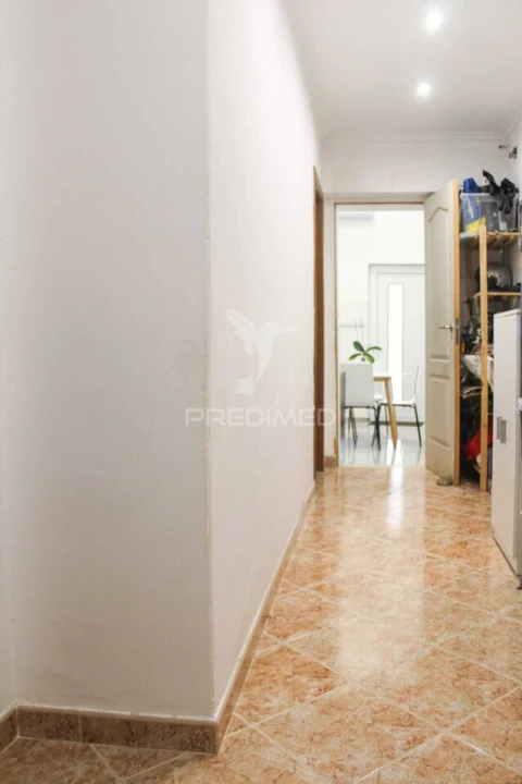 Moradia T1 para Venda em Charneca de Caparica e Sobreda