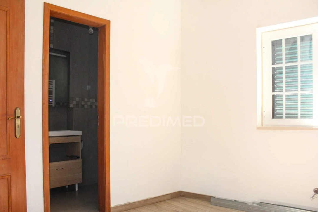 Moradia T1 para Venda em Charneca de Caparica e Sobreda Foto 11