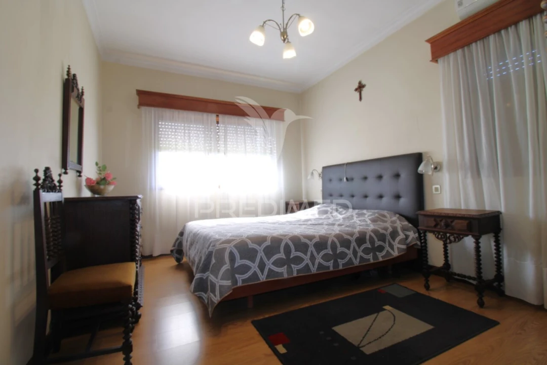 Moradia T4 para Venda em Coronado (São Romão e São Mamede) Foto 8