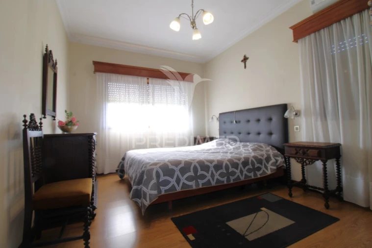 Moradia T4 para Venda em Coronado (São Romão e São Mamede) Foto 8