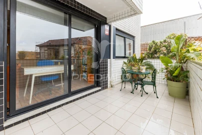 Apartamento T2 para Venda em Santa Marinha e São Pedro da Afurada