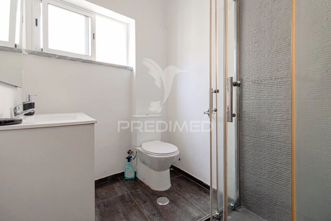 Apartamento T3 para Venda em Póvoa de Santo Adrião e Olival Basto Foto 13