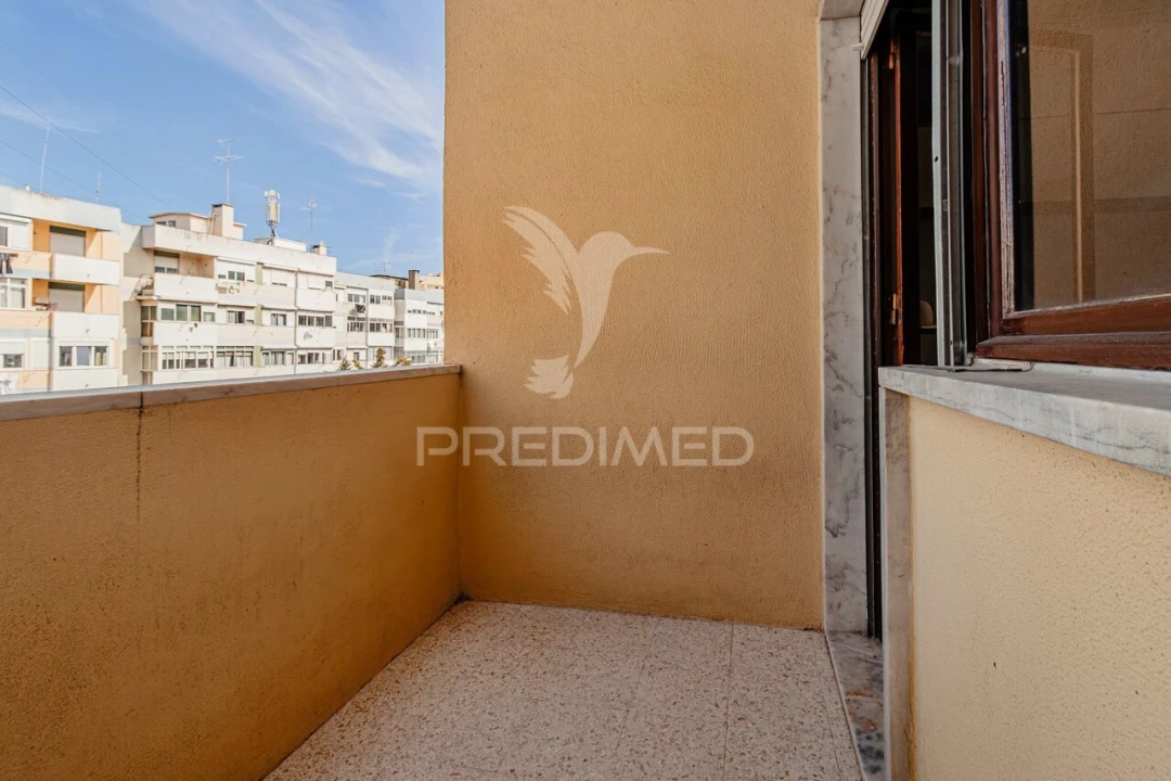 Apartamento T3 para Venda em Póvoa de Santo Adrião e Olival Basto Foto 19