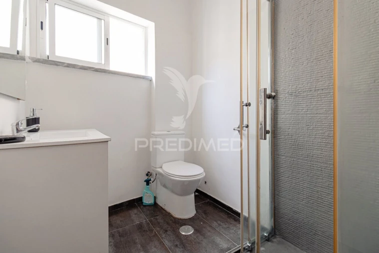 Apartamento T3 para Venda em Póvoa de Santo Adrião e Olival Basto Foto 13