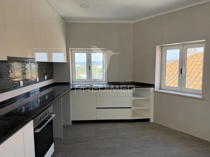 Apartamento T2 para Venda em Alcanena e Vila Moreira Foto 3