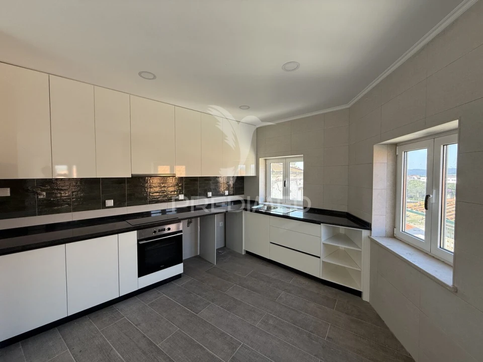 Apartamento T2 para Venda em Alcanena e Vila Moreira Foto 2