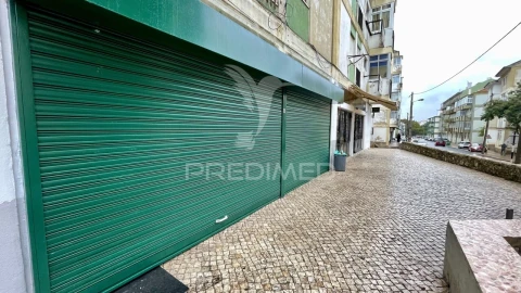 Loja para Venda em Laranjeiro e Feijó
