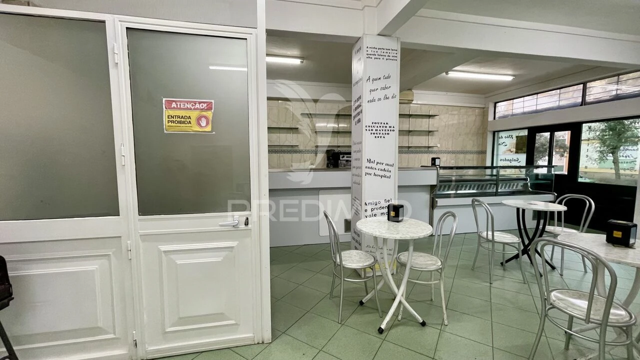 Loja para Venda em Laranjeiro e Feijó Foto 13