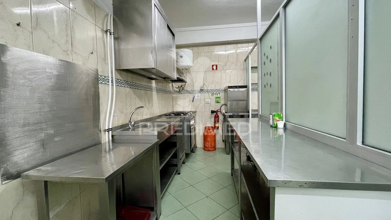 Loja para Venda em Laranjeiro e Feijó Foto 14