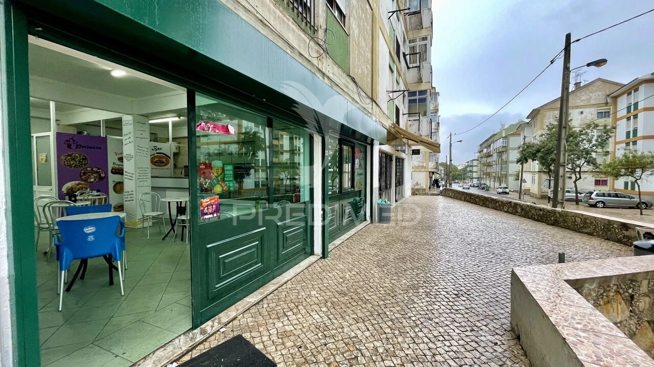 Loja para Venda em Laranjeiro e Feijó Foto 2
