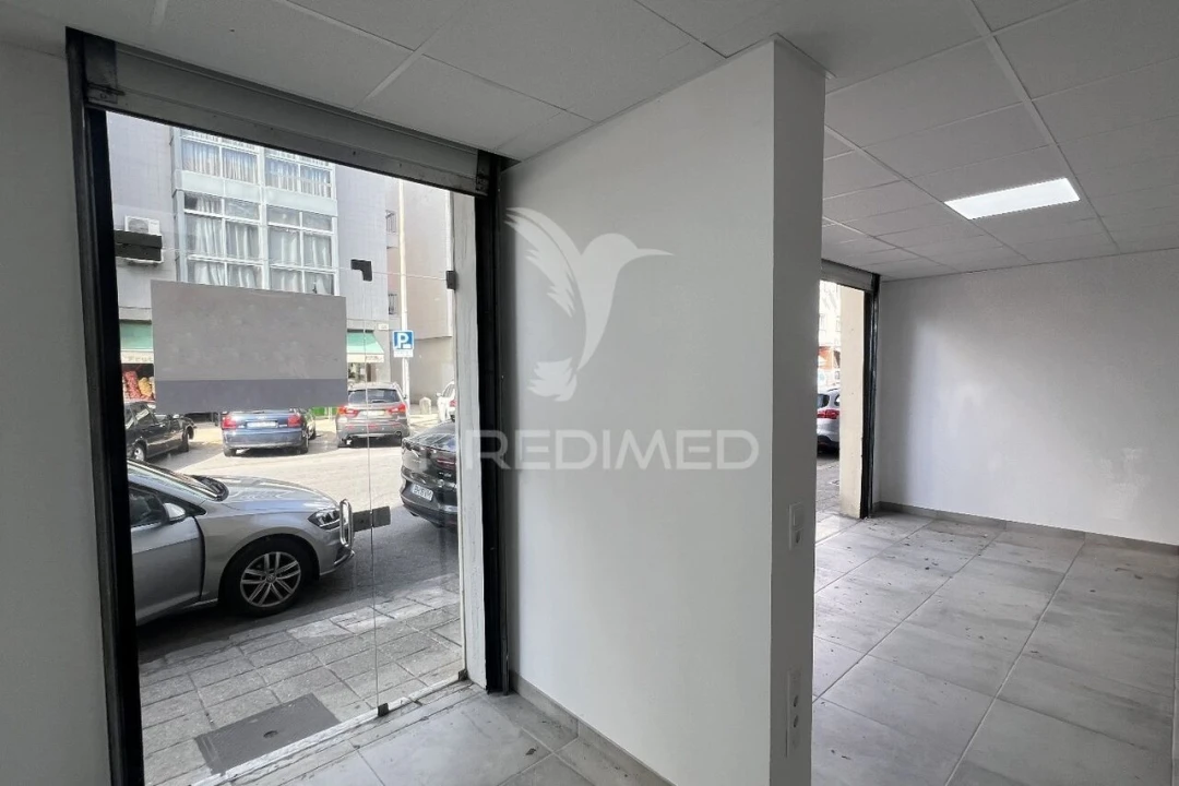 Armazém para Venda em Braga (São José de São Lázaro e São João do Souto) Foto 23