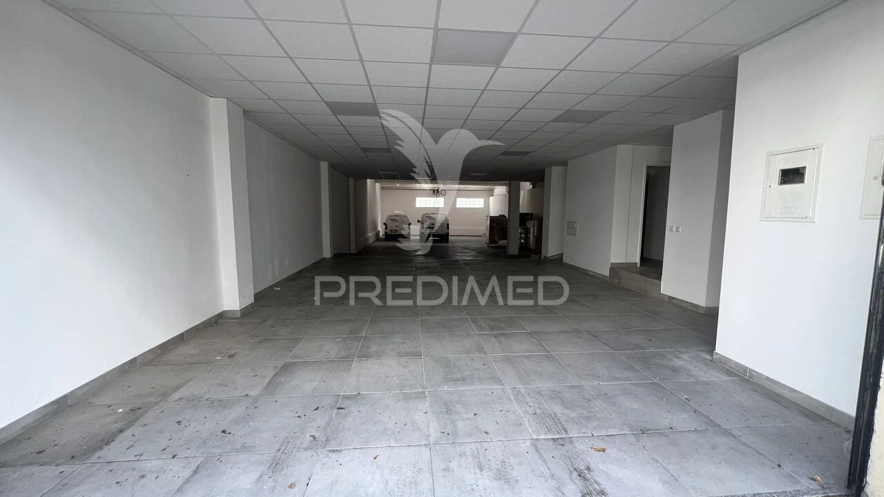 Armazém para Venda em Braga (São José de São Lázaro e São João do Souto) Foto 3