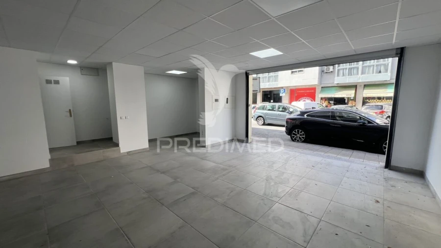 Armazém para Venda em Braga (São José de São Lázaro e São João do Souto) Foto 1