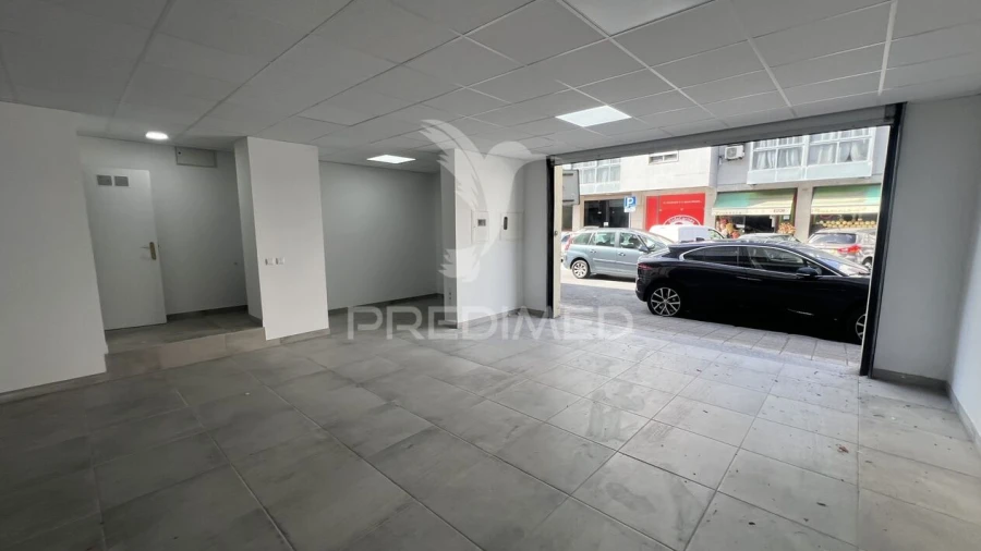 Armazém para Venda em Braga (São José de São Lázaro e São João do Souto)