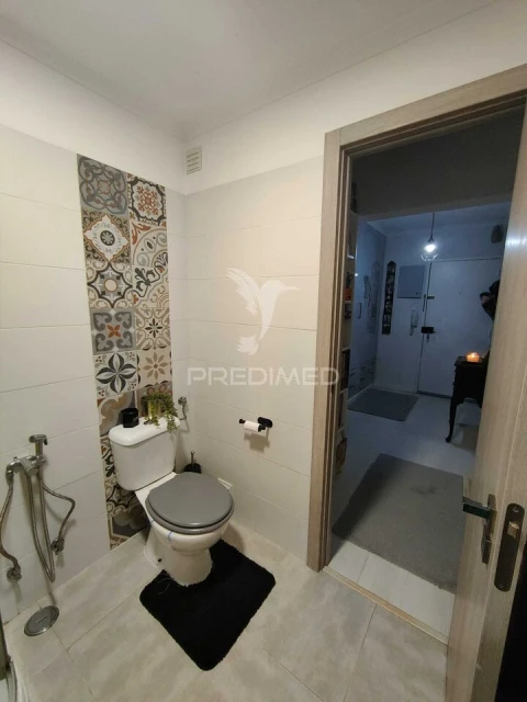 Apartamento T2 para Venda em Laranjeiro e Feijó