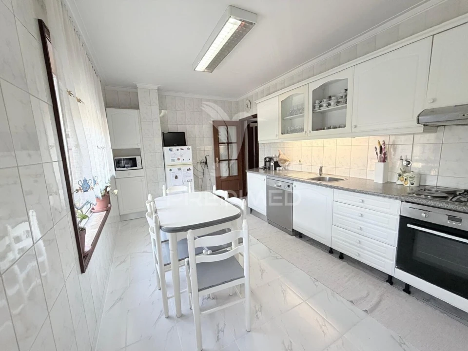 Apartamento T2 para Venda em Gulpilhares e Valadares Foto 1