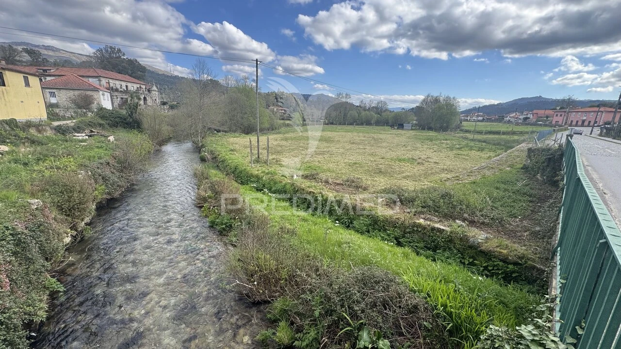Terreno para Venda em Alvora e Loureda Foto 11