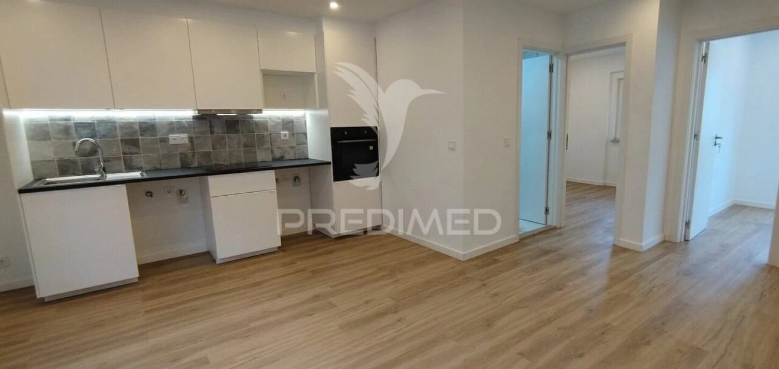 Apartamento T2 para Venda em Póvoa de Santa Iria e Forte da Casa Foto 1