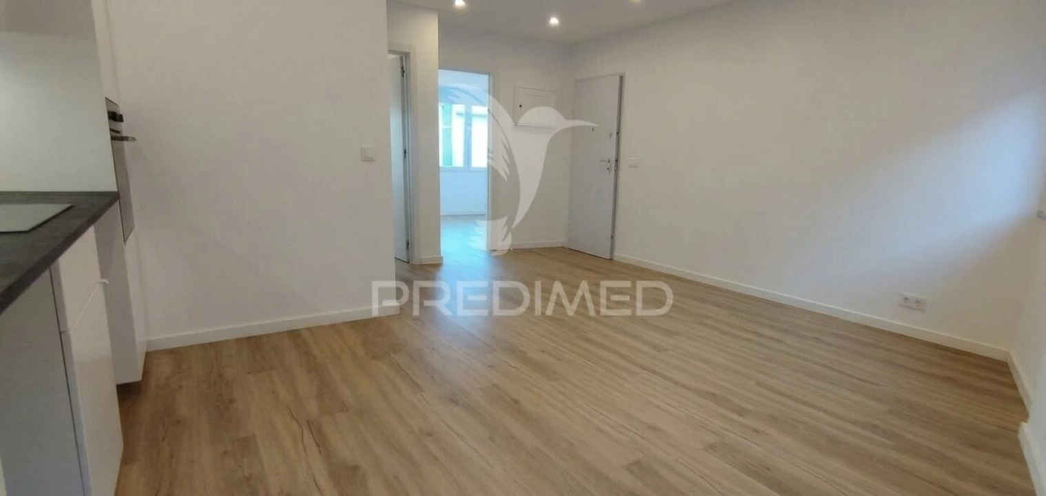 Apartamento T2 para Venda em Póvoa de Santa Iria e Forte da Casa Foto 4