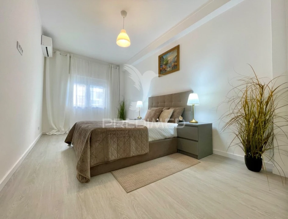 Apartamento T2 para Venda em Faro (Sé e São Pedro) Foto 8