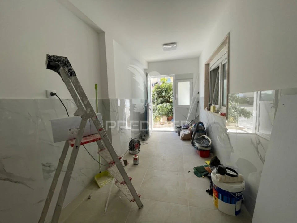 Apartamento T2 para Venda em Faro (Sé e São Pedro) Foto 12