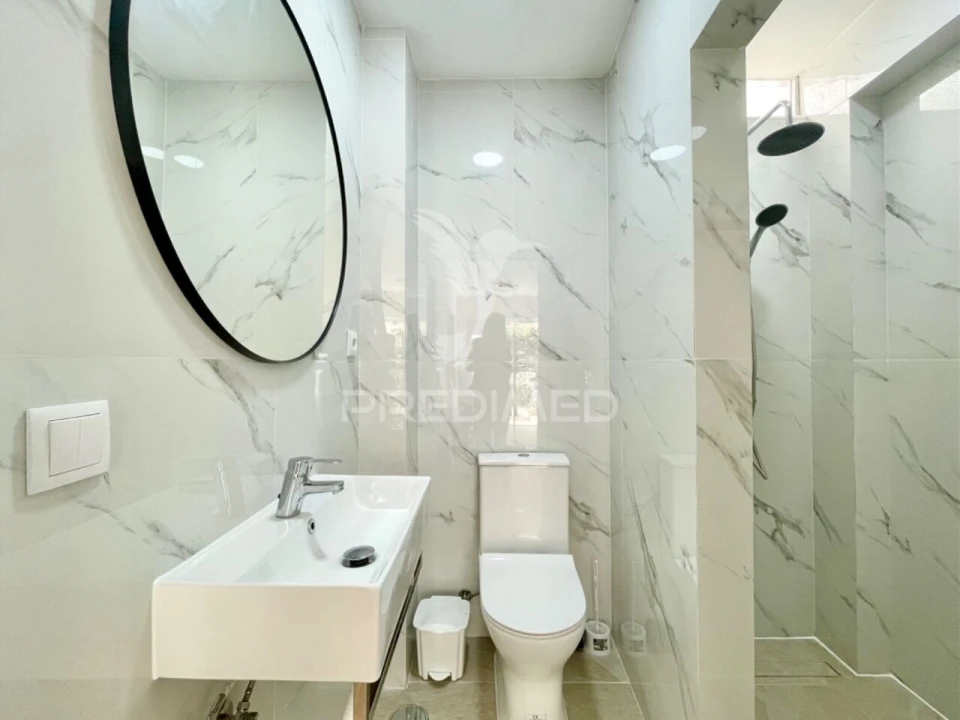 Apartamento T2 para Venda em Faro (Sé e São Pedro) Foto 13