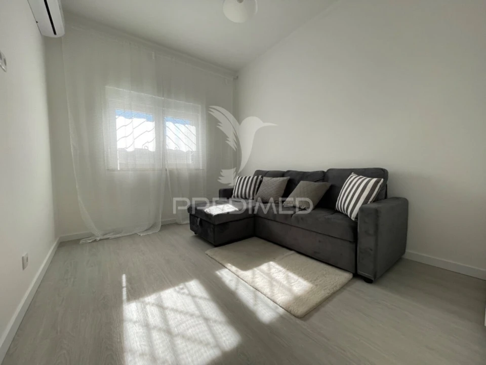 Apartamento T2 para Venda em Faro (Sé e São Pedro) Foto 6