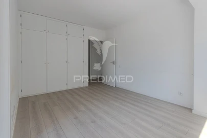Apartamento T3 para Venda em Margaride, Várzea, Lagares, Varziela, Moure