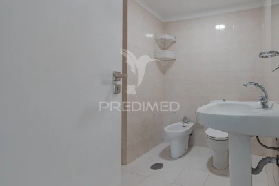 Apartamento T3 para Venda em Margaride, Várzea, Lagares, Varziela, Moure