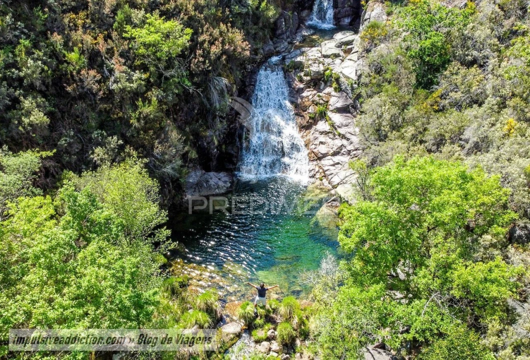 Moradia T6 para Venda em Sande, Vilarinho, Barros e Gomide Foto 36