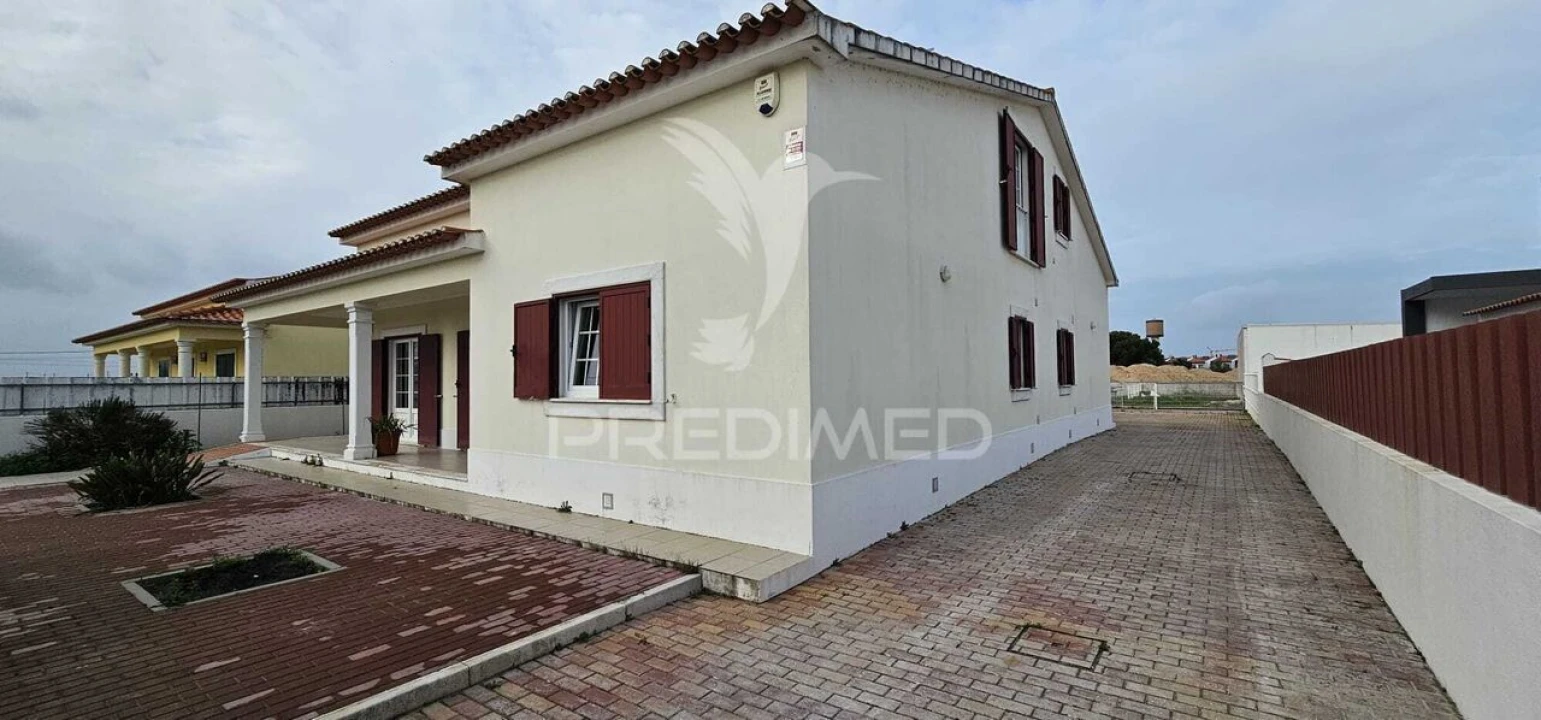 Moradia T4 para Venda em Salvaterra de Magos e Foros de Salvaterra Foto 2