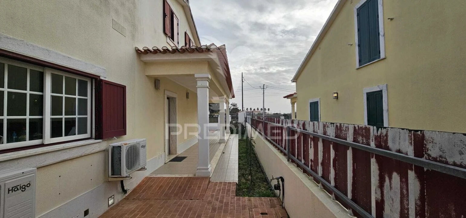 Moradia T4 para Venda em Salvaterra de Magos e Foros de Salvaterra Foto 5