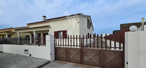 Moradia T4 para Venda em Salvaterra de Magos e Foros de Salvaterra