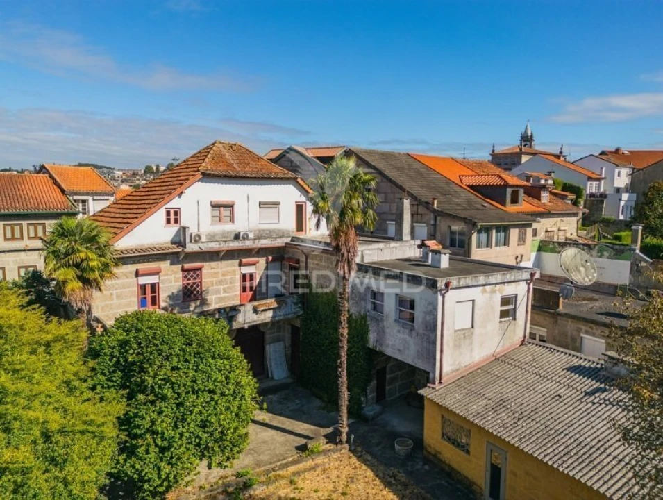 Moradia T8 para Venda em Oliveira, São Paio e São Sebastião Foto 36