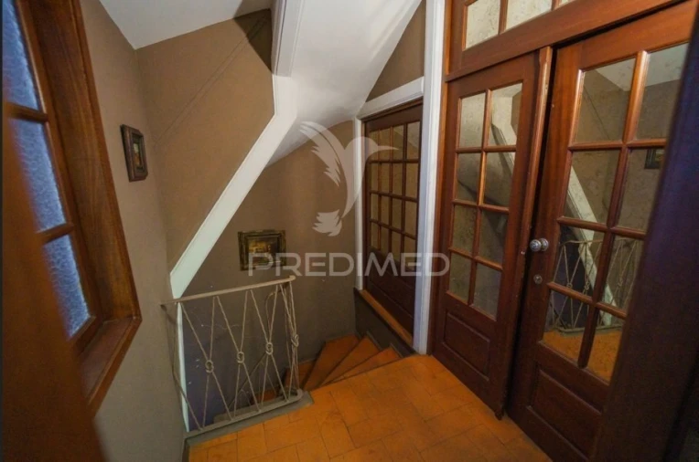 Moradia T8 para Venda em Oliveira, São Paio e São Sebastião Foto 22